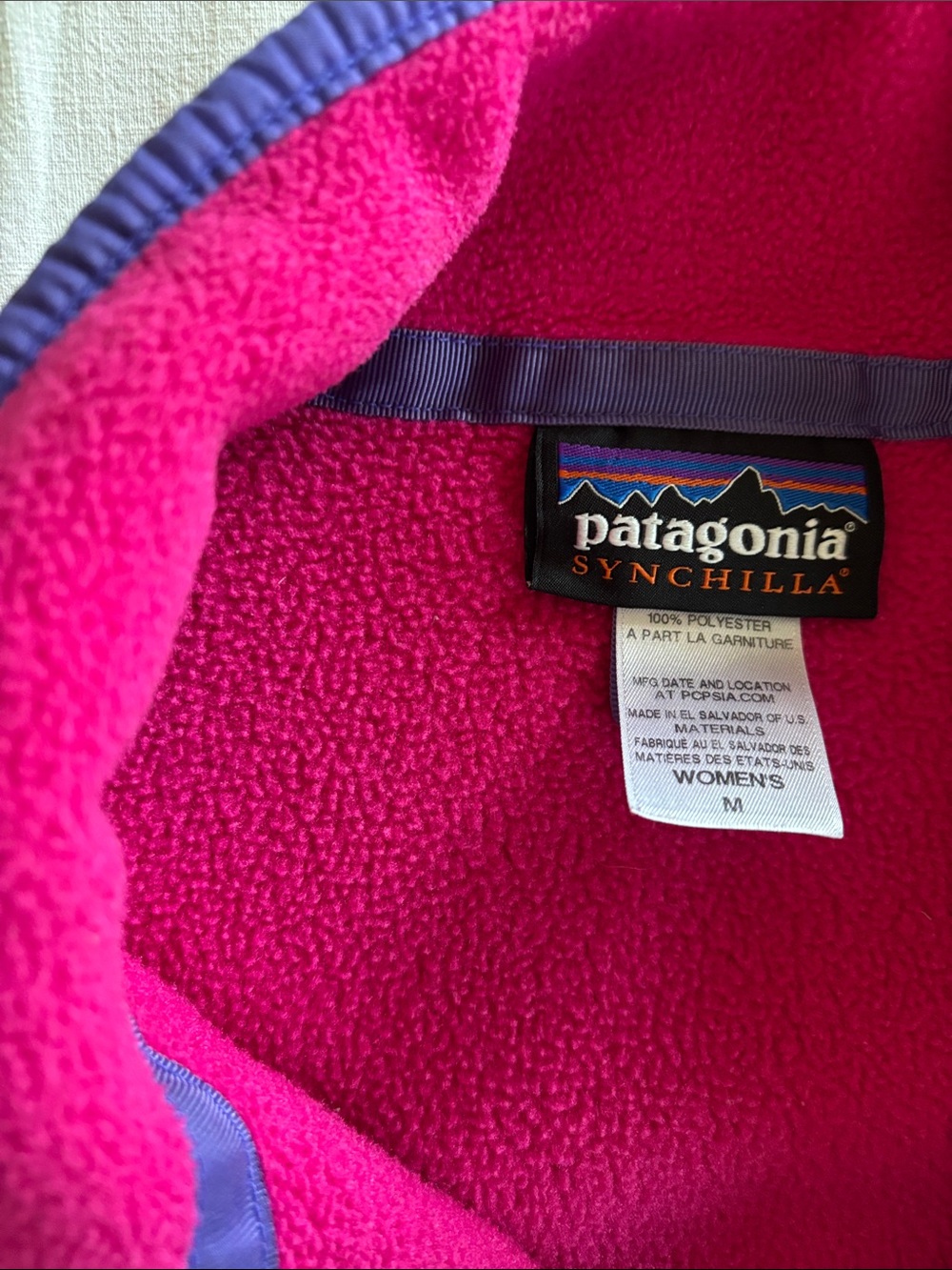 Patagonia Bright Pink and Blue Colorblock Fleece Zip Jacket - Picture 3 of 3